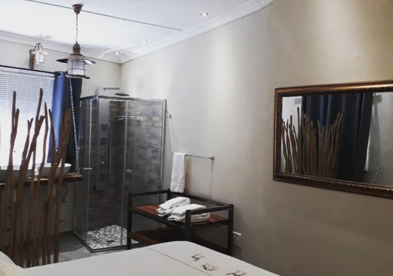 Bateleur Self Catering Cc Apartment วินด์ฮุก ภายนอก รูปภาพ