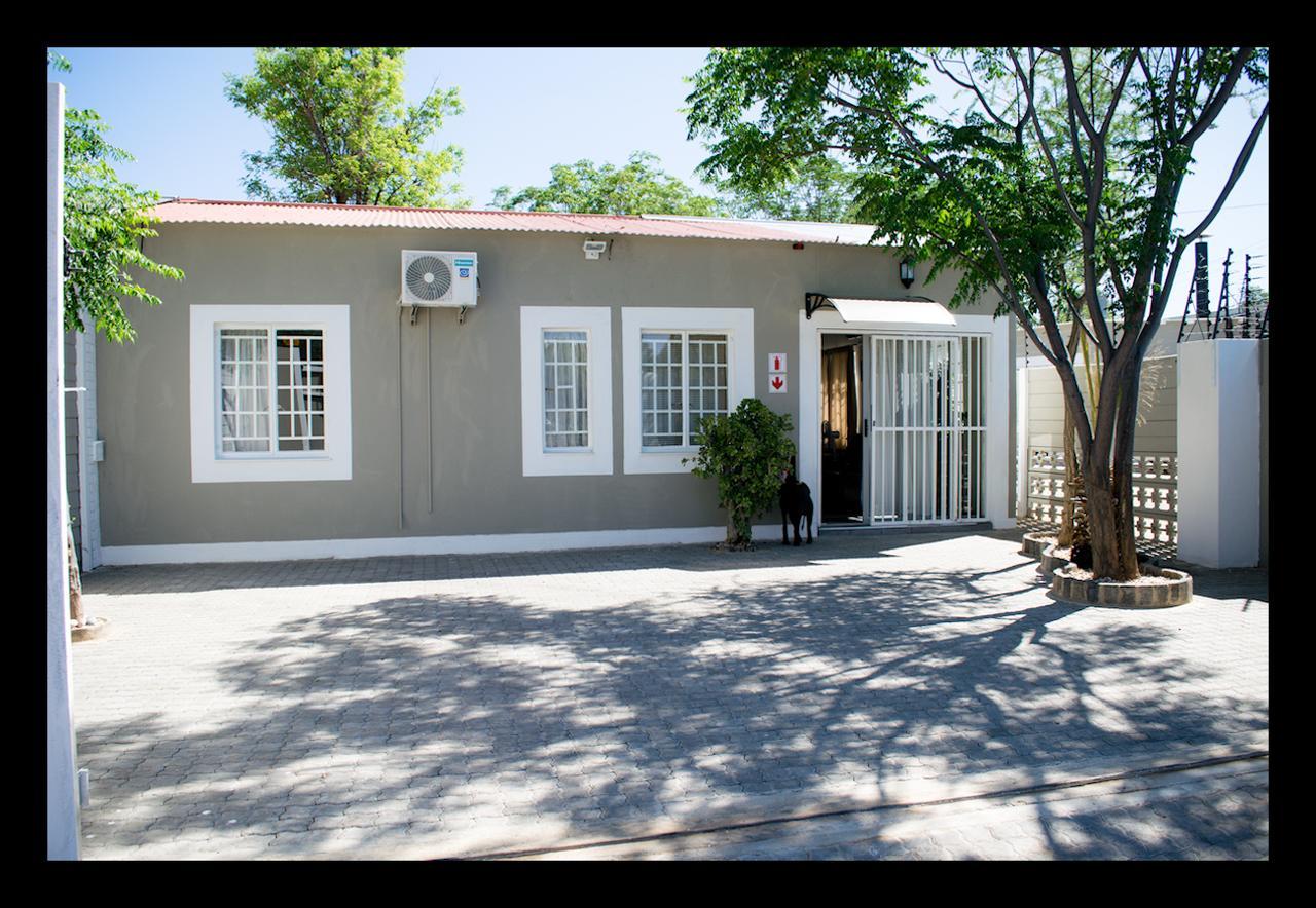 Bateleur Self Catering Cc Apartment วินด์ฮุก ภายนอก รูปภาพ