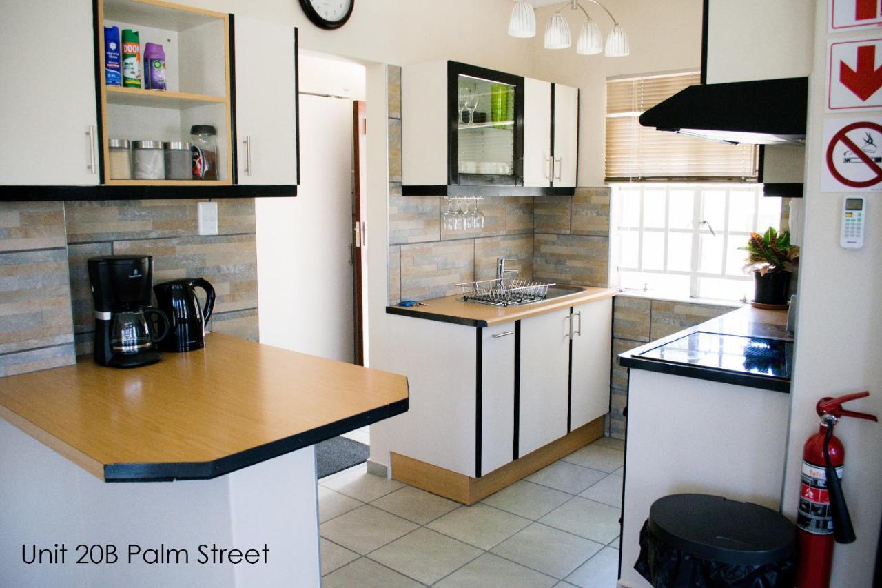 Bateleur Self Catering Cc Apartment วินด์ฮุก ภายนอก รูปภาพ
